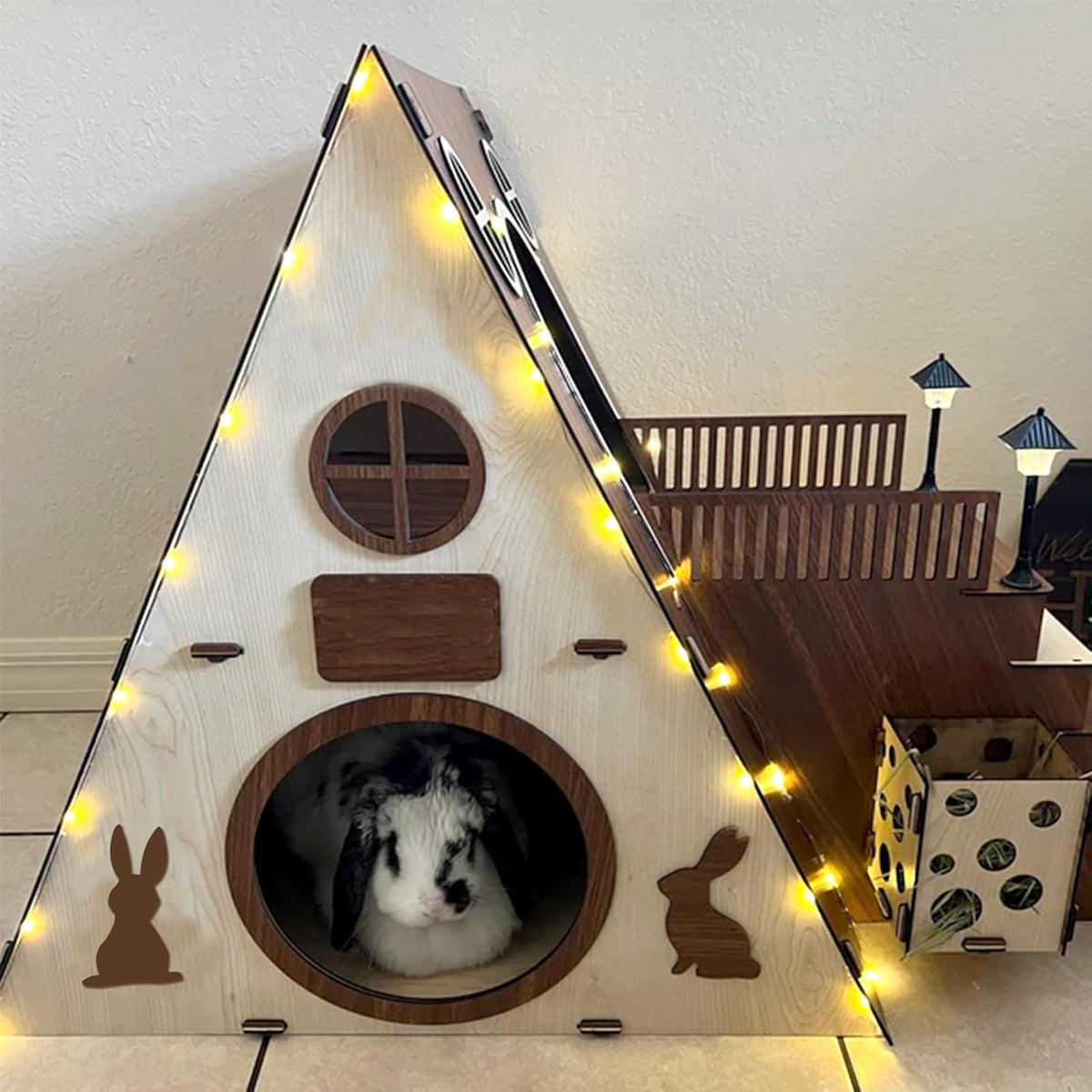 Large Wooden Rabbit Castle House Hutch G895392