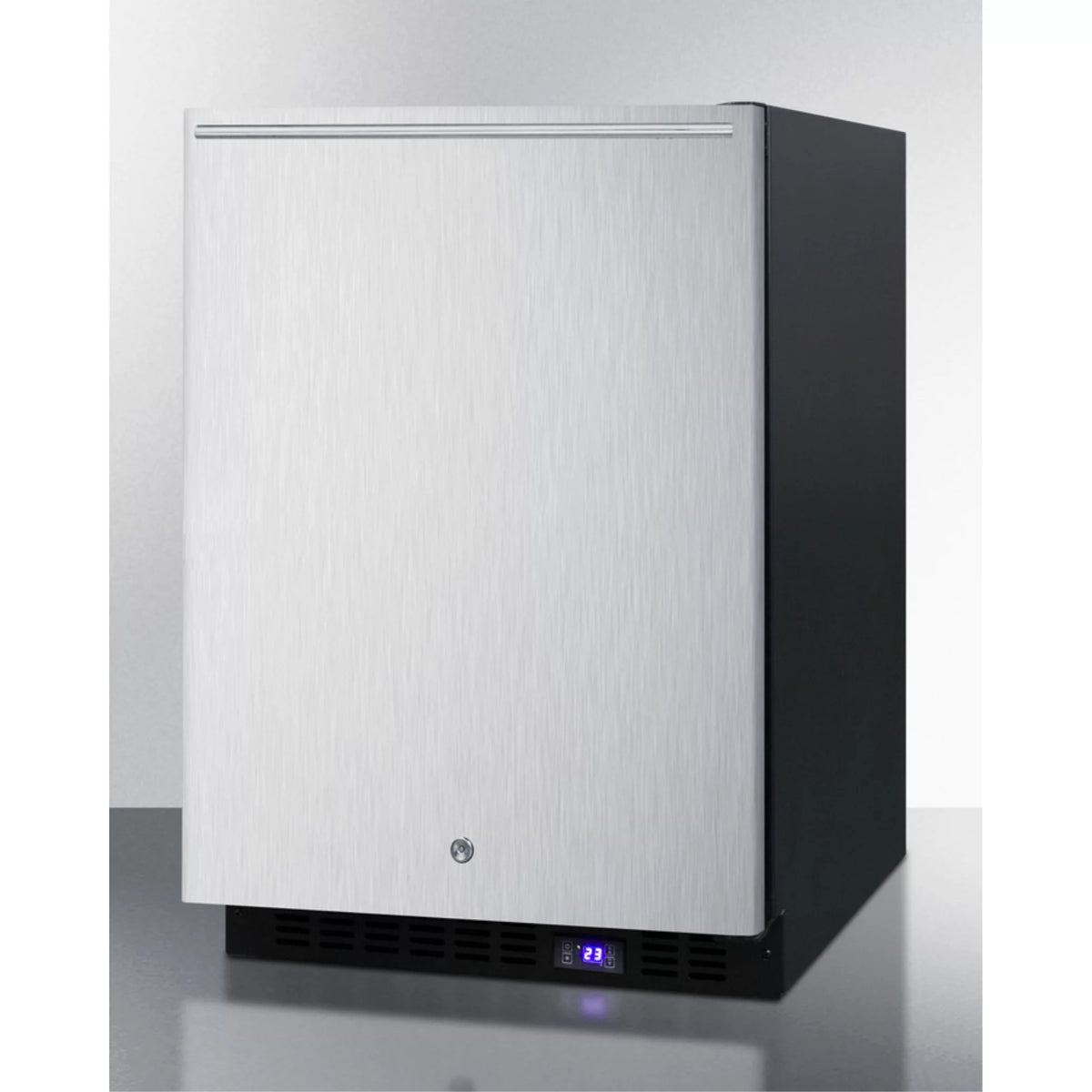 Black Frost-Free Outdoor All-Freezer with Digital Thermostat and Lock O456