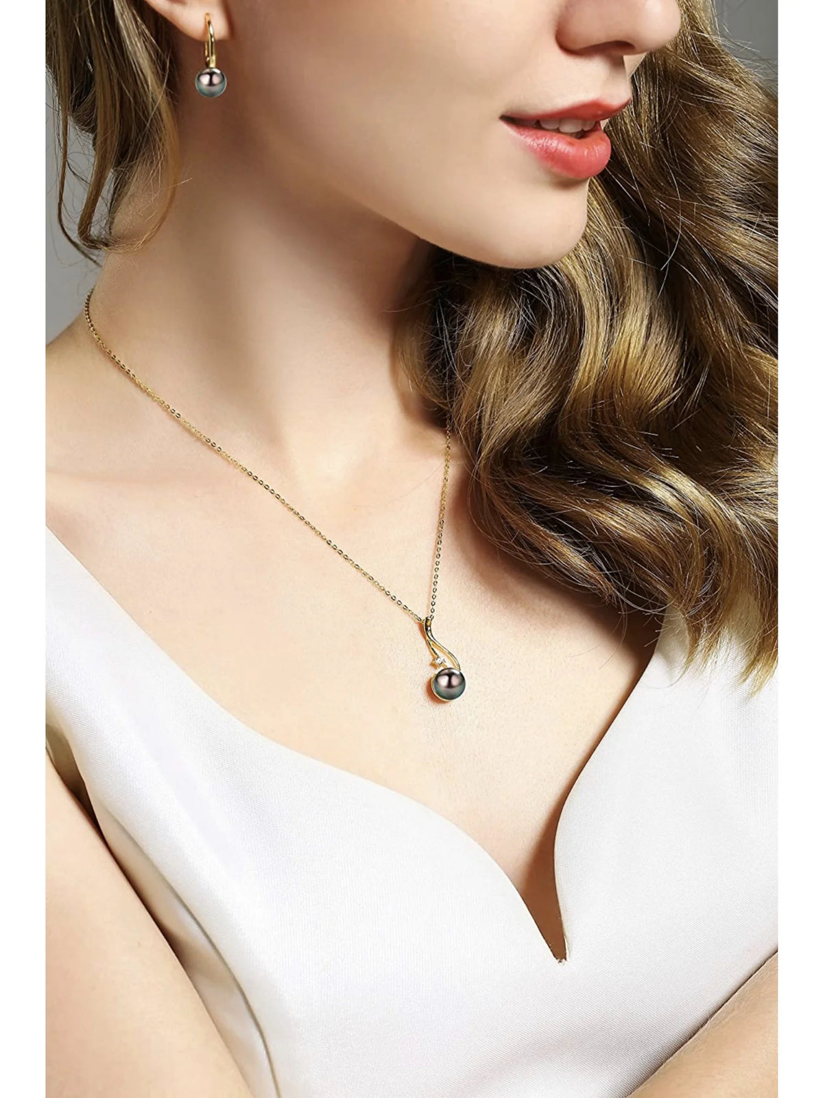 Genuine Tahitian Black Pearl Pendant Necklace in 18k Yellow Gold Plated 925 Sterling Silver I986203