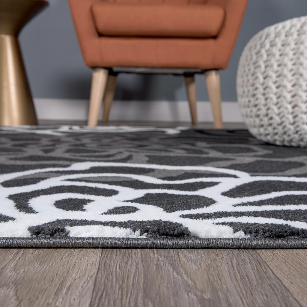 Gray Floral Abstract Area Rug 5' 3" X 7' 3" N4558