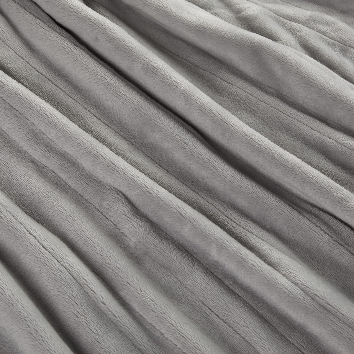 Soft Silver Plush Electric Heated Throw with Remote Q204472
