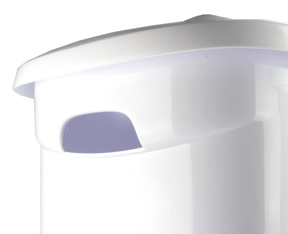 White Laundry Hamper with Wheels and Pull Handle 15 Pack O90555