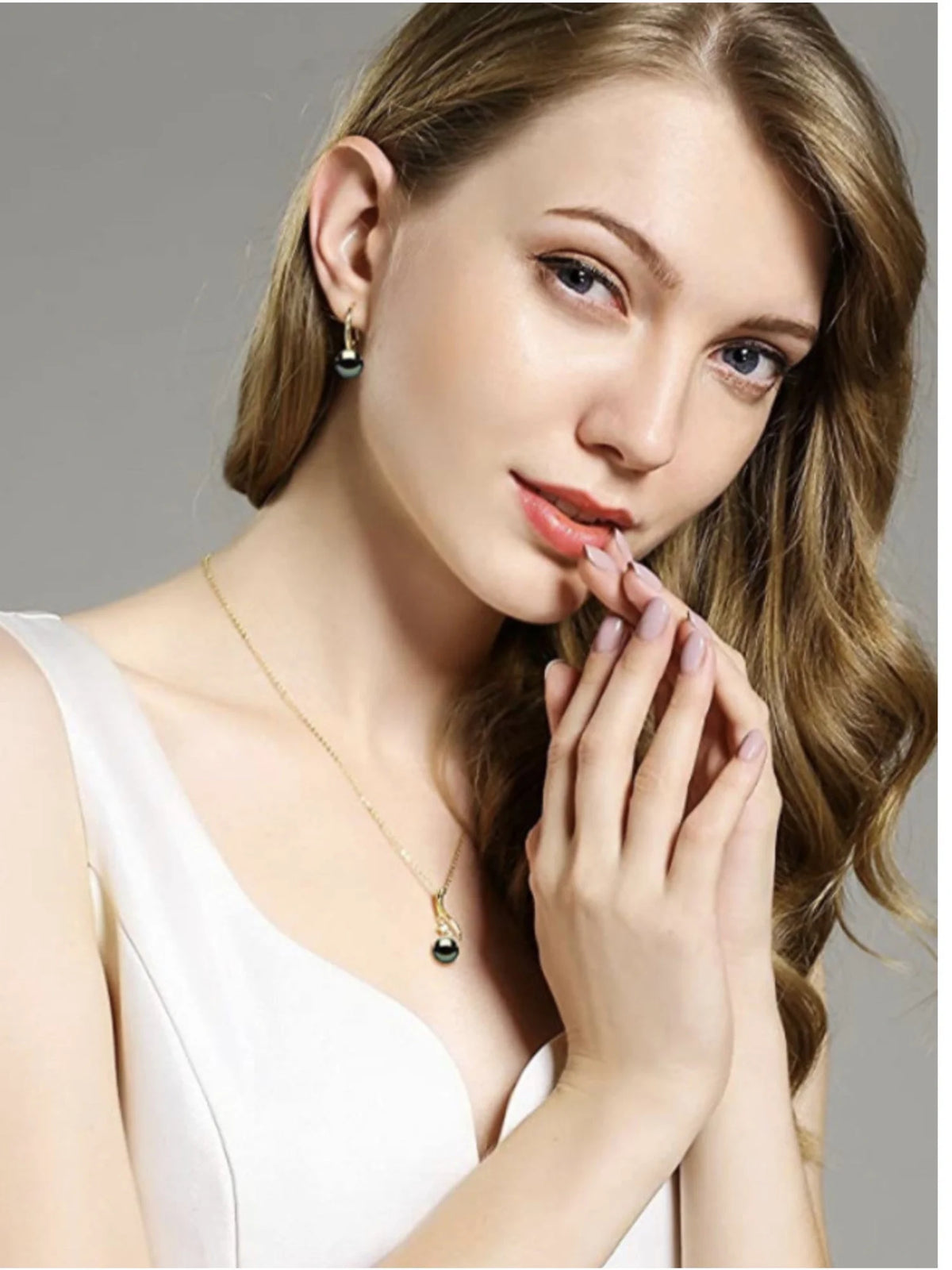 Genuine Tahitian Black Pearl Pendant Necklace in 18k Yellow Gold Plated 925 Sterling Silver I986203